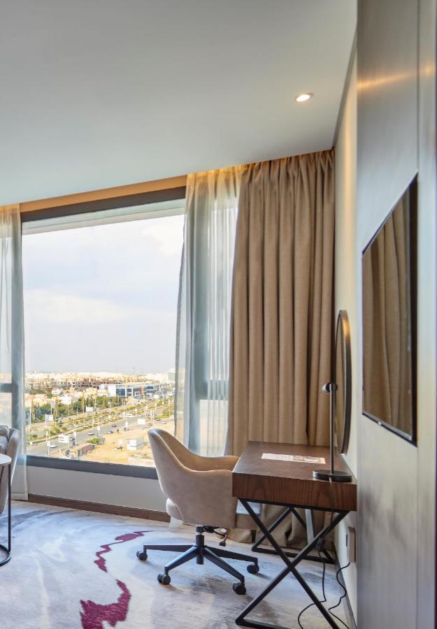 Crowne Plaza - West Cairo Arkan By Ihg 6th of October City Exterior foto A room at the hotel