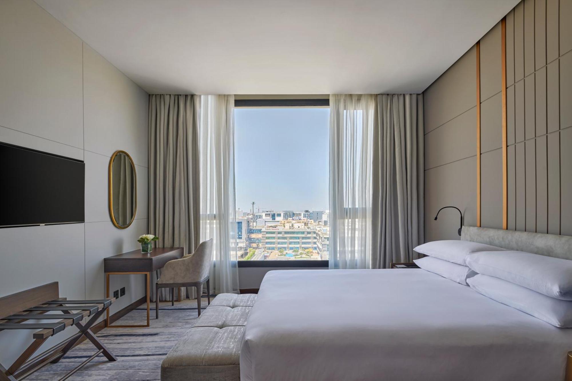 Crowne Plaza - West Cairo Arkan By Ihg 6th of October City Exterior foto Deluxe room
