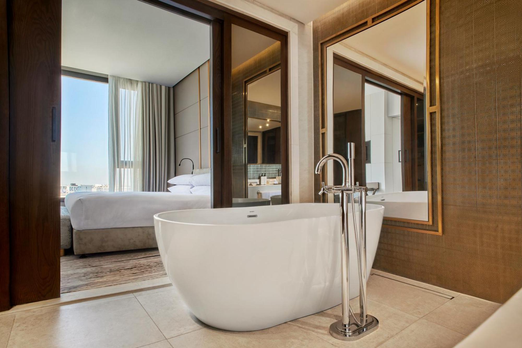 Crowne Plaza - West Cairo Arkan By Ihg 6th of October City Exterior foto Bathroom